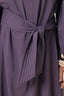 Notre mannequin porte la robe Derya couleur Grape 2
